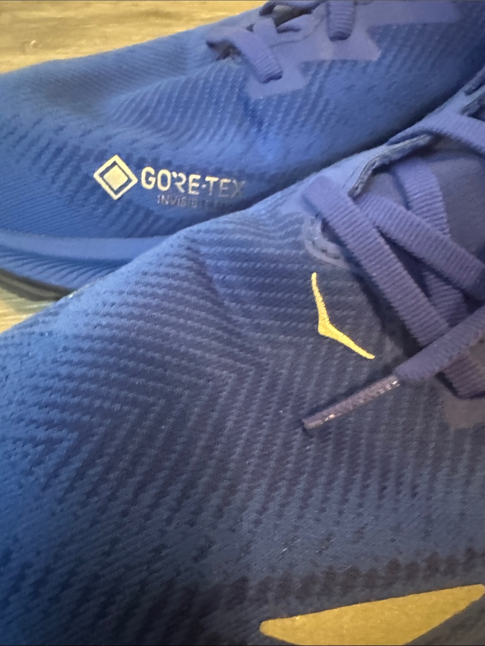 Hoka Clifton 9 Gore Tex Royal Blue Running Shoes with Neon Green Accent - Picture 2 of 5